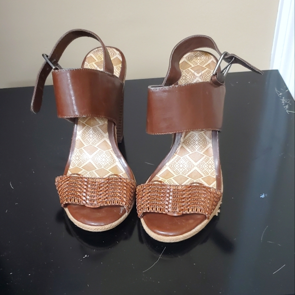 High heel sandals